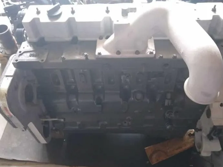 Motor Cummins Serie C 220CV - C/ BBA